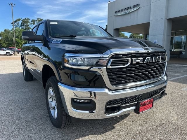 New 2026 Ram 1500 LONE STAR CREW CAB 4X4 5'7 BOX