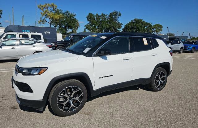 2025 Jeep Compass Limited 4X4's photo