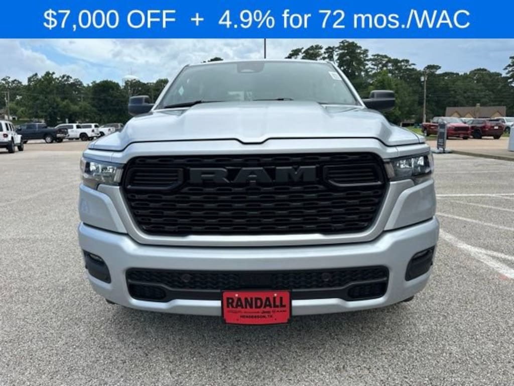 New 2026 Ram 1500 EXPRESS CREW CAB 4X2 5'7 BOX Pickup