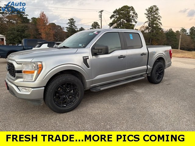 2021 Ford F-150 XL's photo