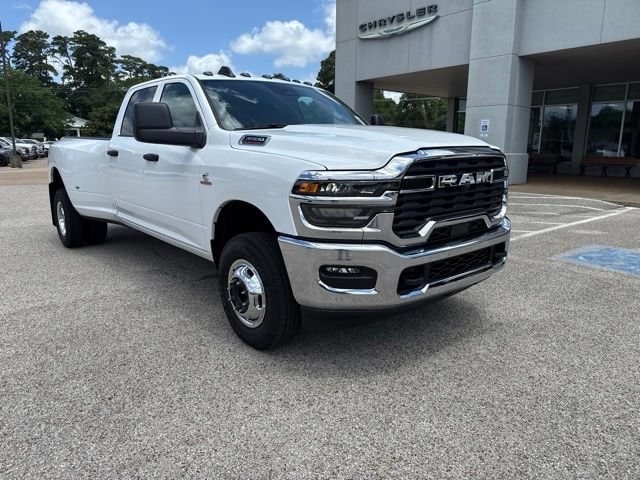 New 2026 Ram 3500 TRADESMAN CREW CAB 4X4 8' BOX