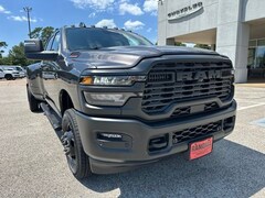 2026 Ram 3500 TRADESMAN CREW CAB 4X4 8' BOX Pickup