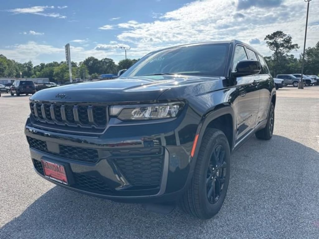 New 2026 Jeep Grand Cherokee L LAREDO ALTITUDE 4X4 Sport Utility