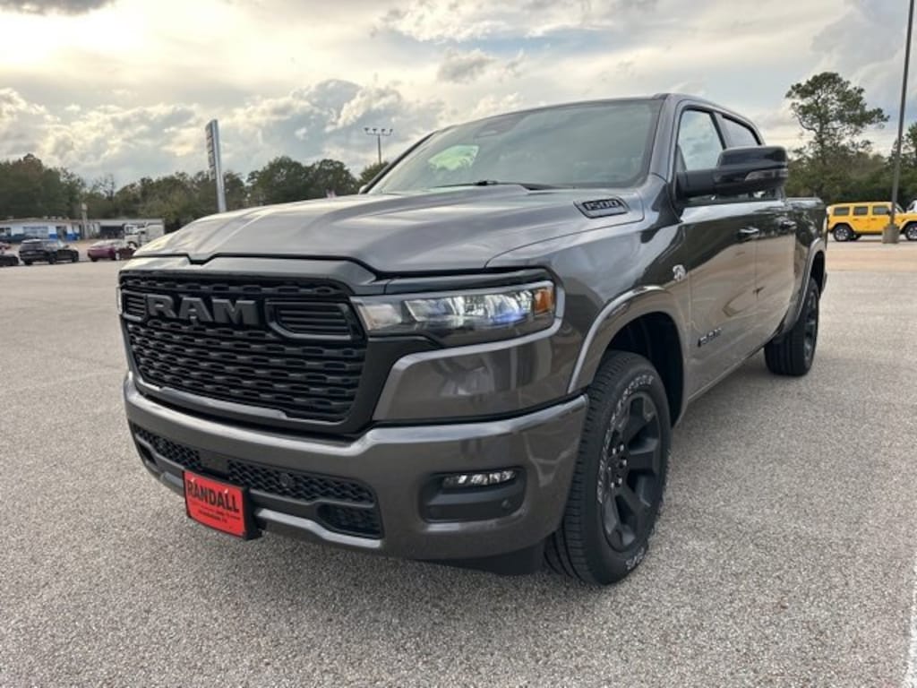 New 2026 Ram 1500 LONE STAR CREW CAB 4X4 5'7 BOX Pickup