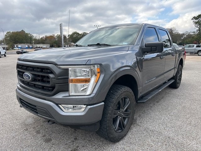 2021 Ford F-150 XLT's photo