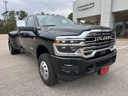 2026 Ram 3500 LARAMIE CREW CAB 4X4 8' BOX Pickup