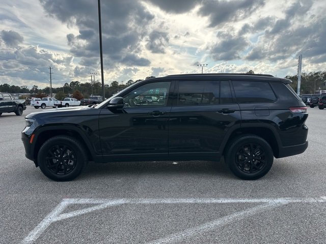 2024 Jeep Grand Cherokee Altitude photo 4