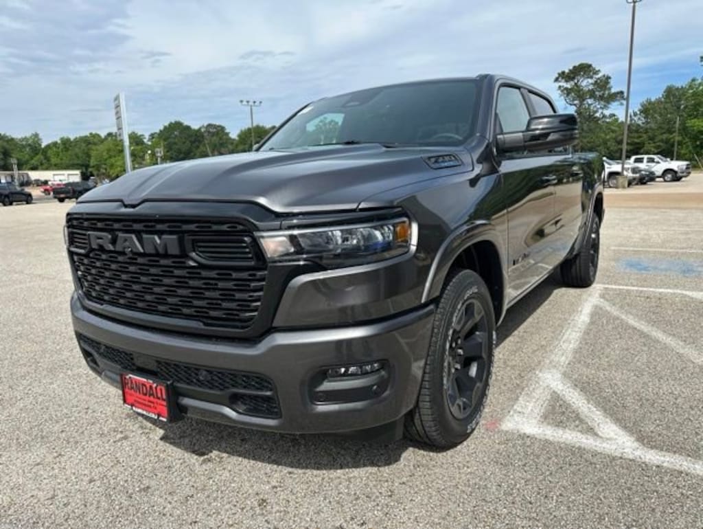 New 2026 Ram 1500 LONE STAR CREW CAB 4X2 5'7 BOX Pickup