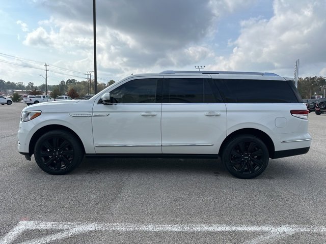 2023 Lincoln Navigator L Reserve photo 4