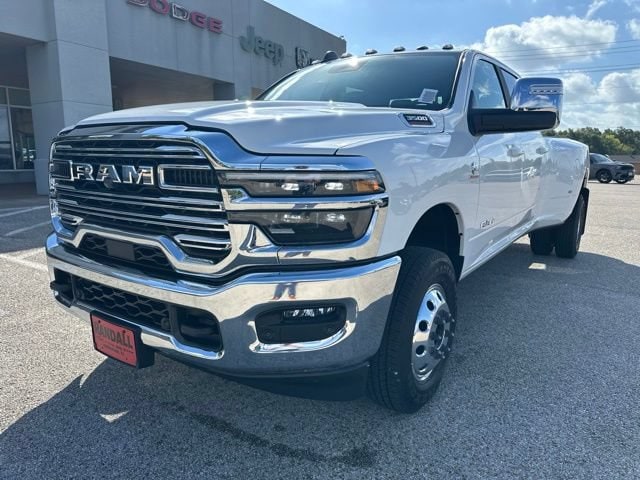 New 2026 Ram 3500 LARAMIE CREW CAB 4X4 8' BOX