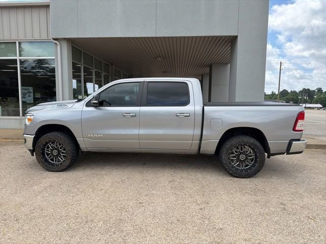 2022 RAM 1500 Big Horn/Lone Star 4x4 Crew Cab 5'7's photo