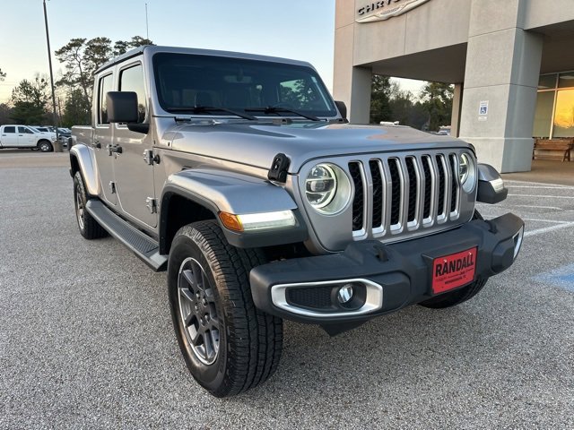 2020 Jeep Gladiator Overland's photo