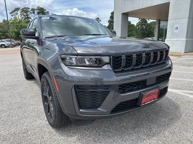 New 2026 Jeep Grand Cherokee LAREDO ALTITUDE 4X4