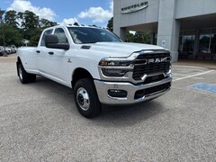2026 Ram 3500 TRADESMAN CREW CAB 4X4 8' BOX Pickup