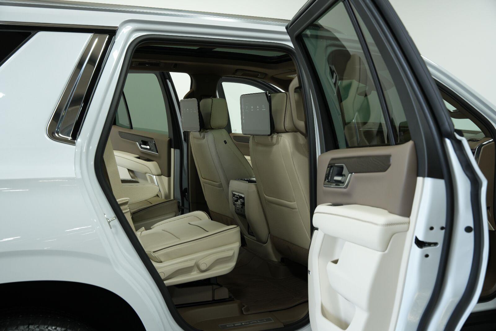 2026 GMC Yukon Denali - Photo 14