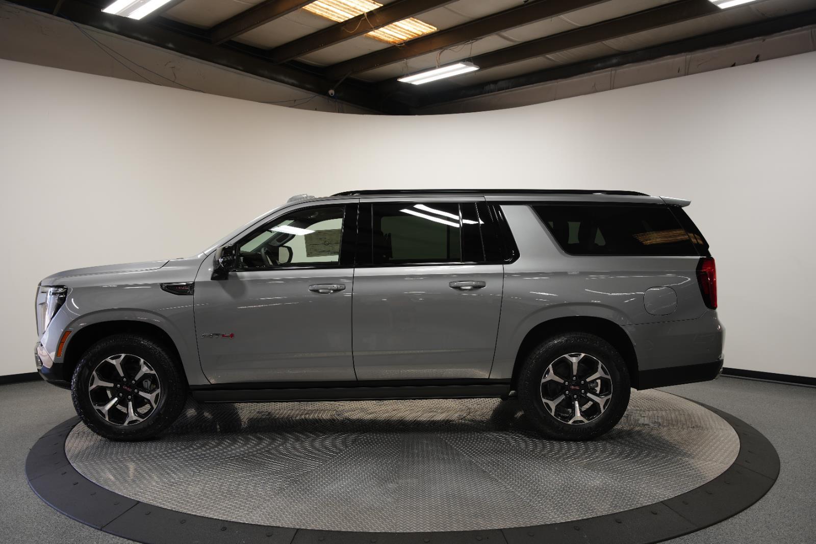2026 GMC Yukon XL AT4 - Photo 7