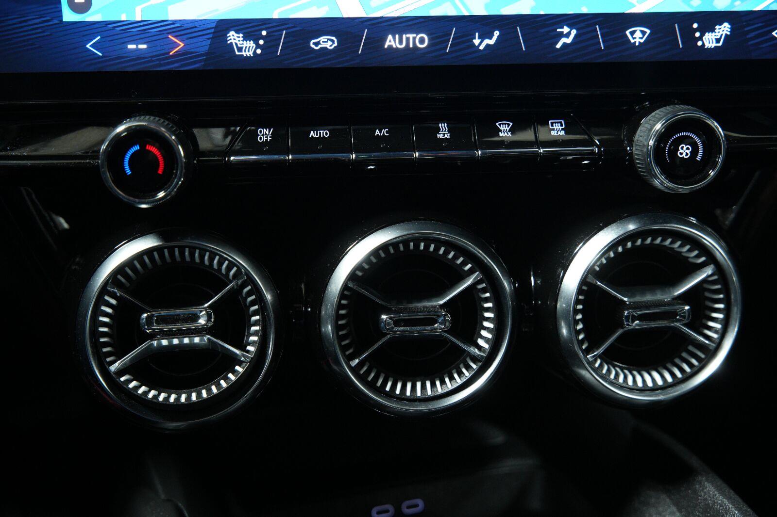 2024 Chevrolet Blazer EV LT - Photo 48