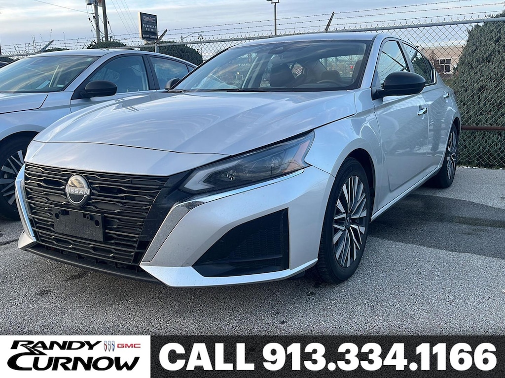 Used 2024 Nissan Altima 2.5 SV Sedan