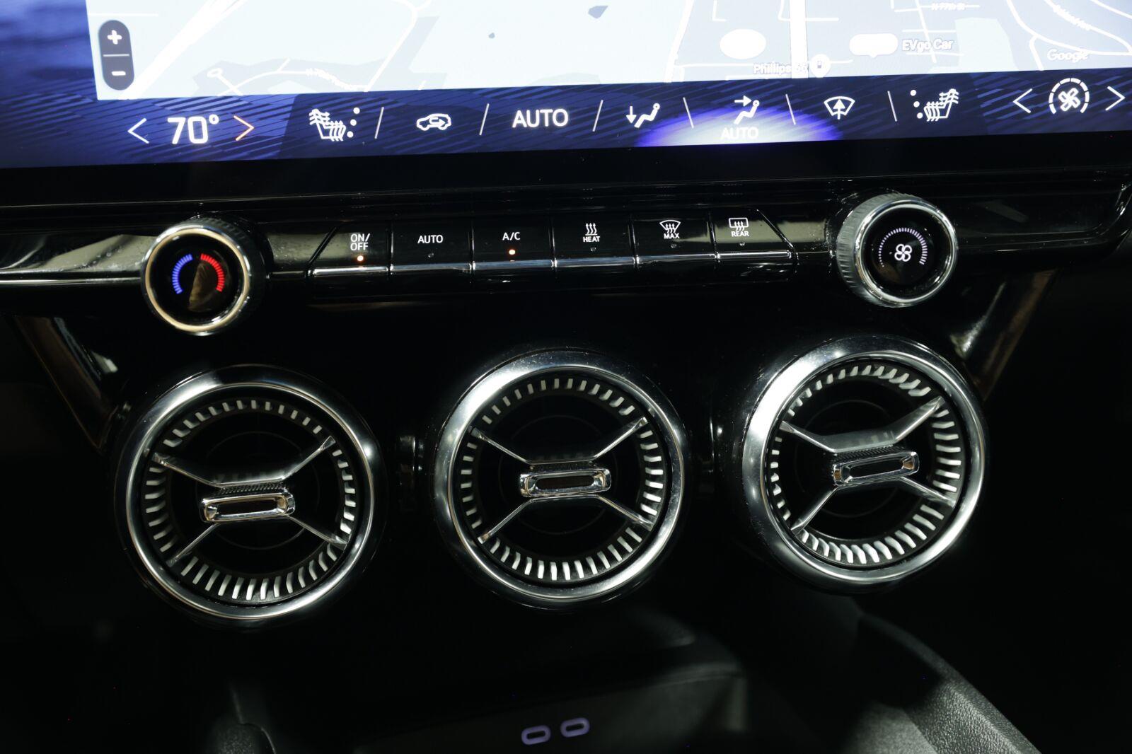 2024 Chevrolet Blazer EV LT - Photo 46