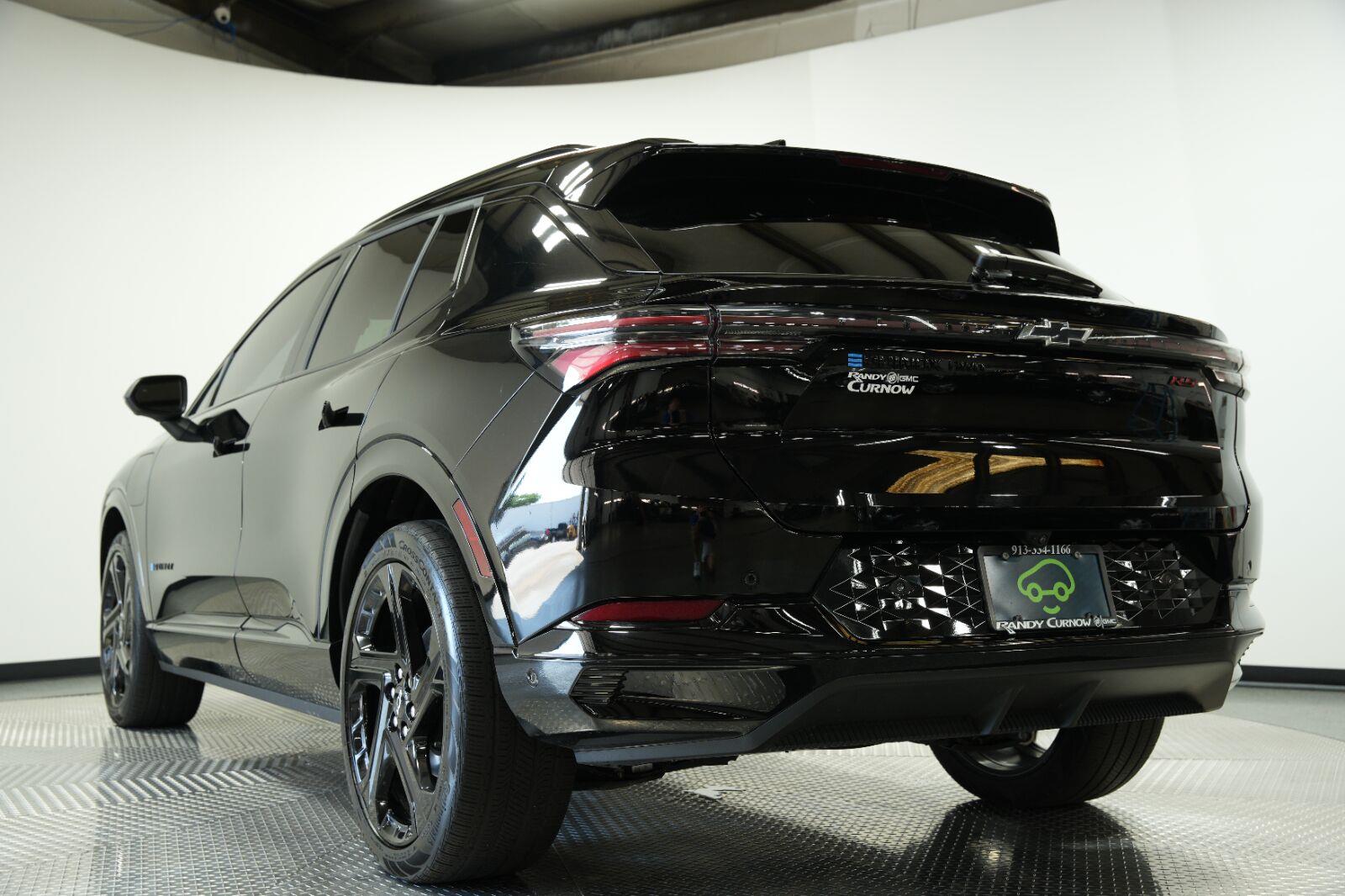 2024 Chevrolet Equinox EV Launch Edition - Photo 30