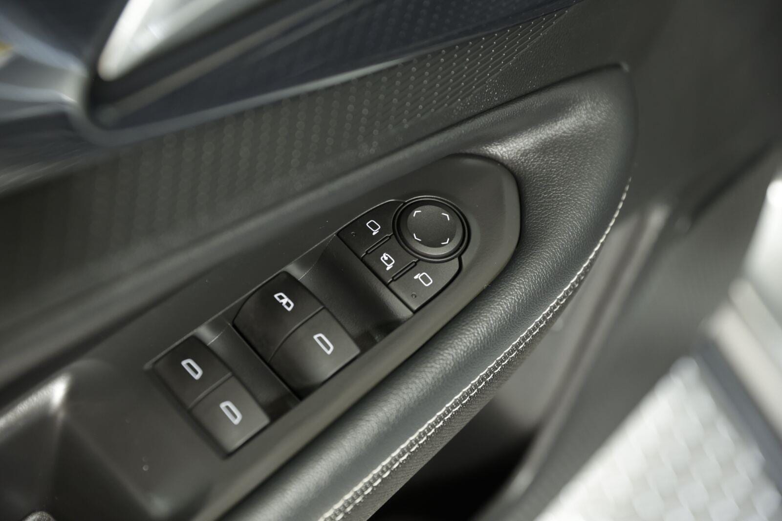 2024 Chevrolet Blazer EV LT - Photo 34