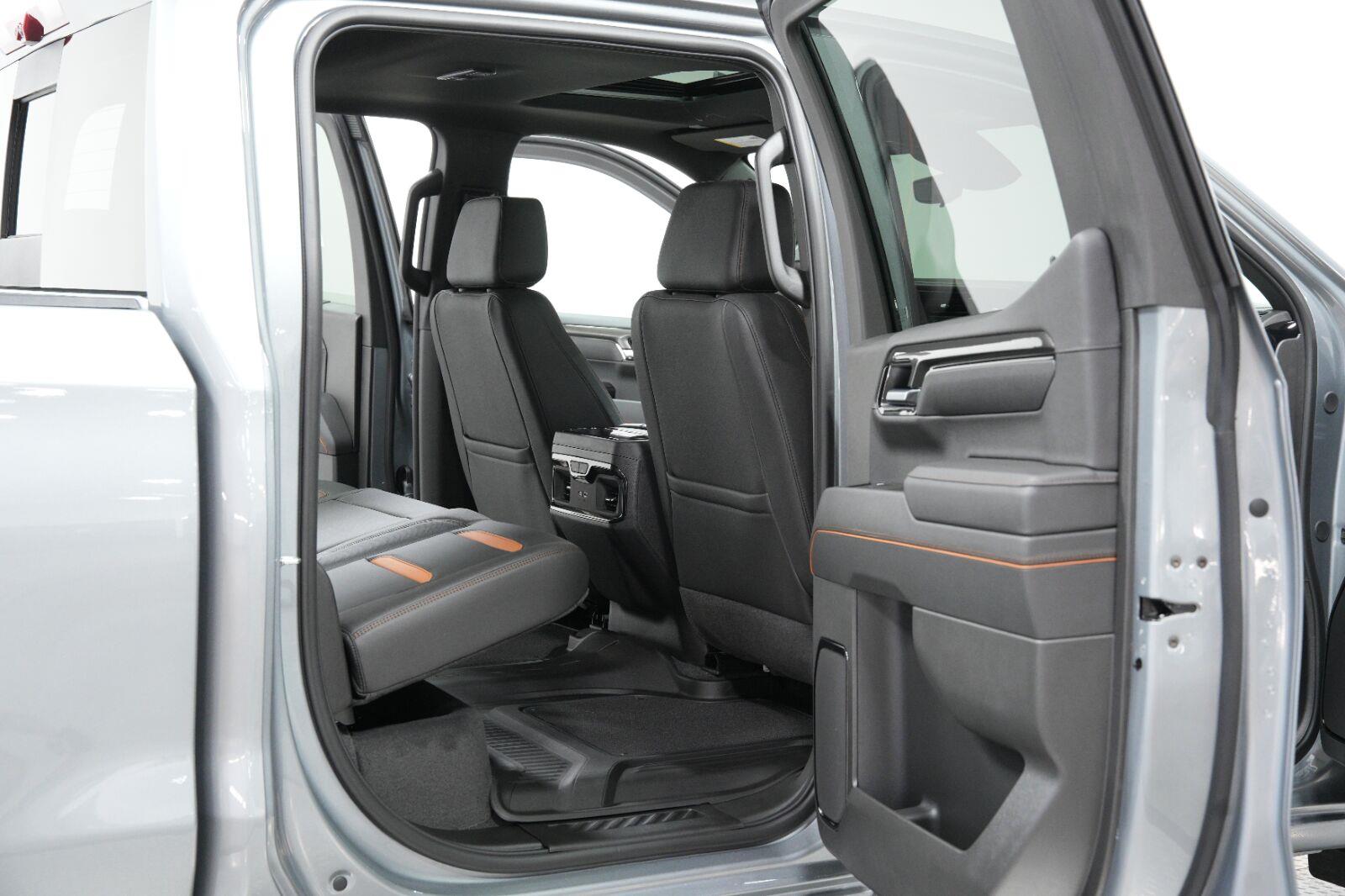 2026 GMC Sierra 1500 AT4 - Photo 14