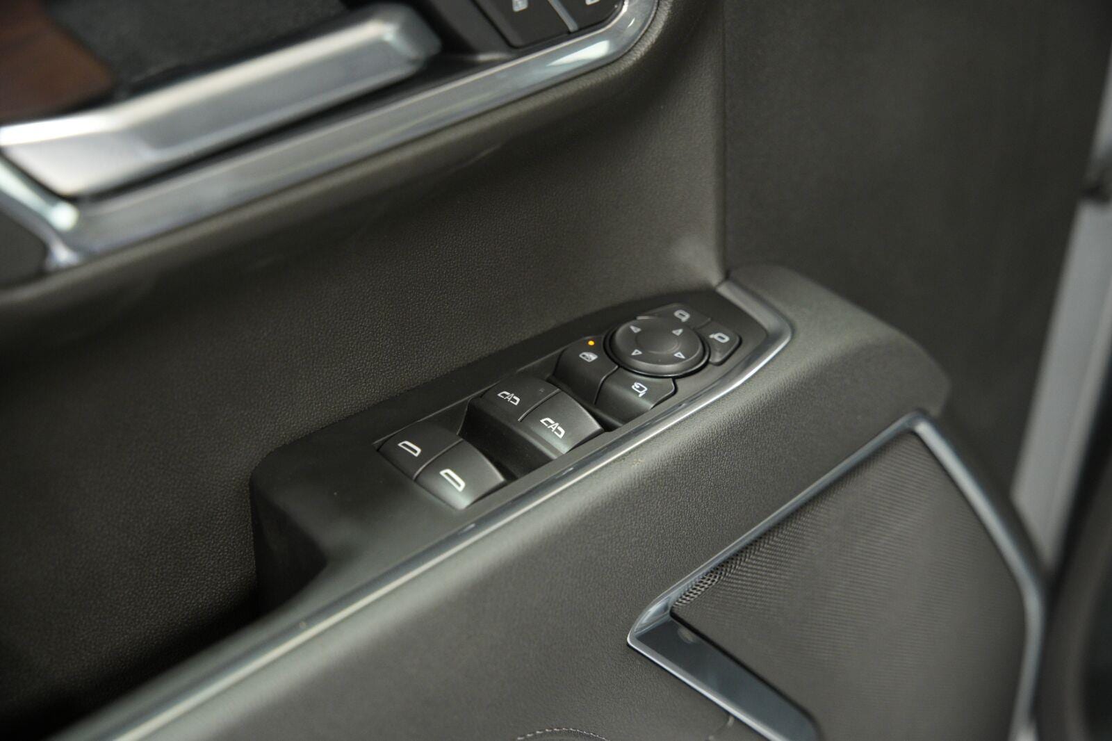 2026 GMC Sierra 1500 SLT - Photo 35
