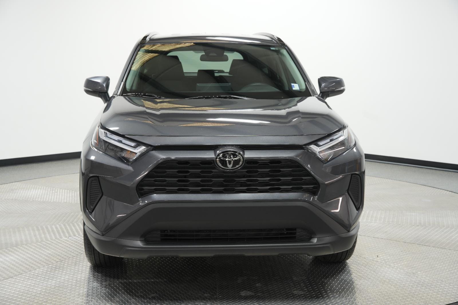 Used 2024 Toyota RAV4 XLE with VIN 2T3W1RFV3RW333123 for sale in Kansas City