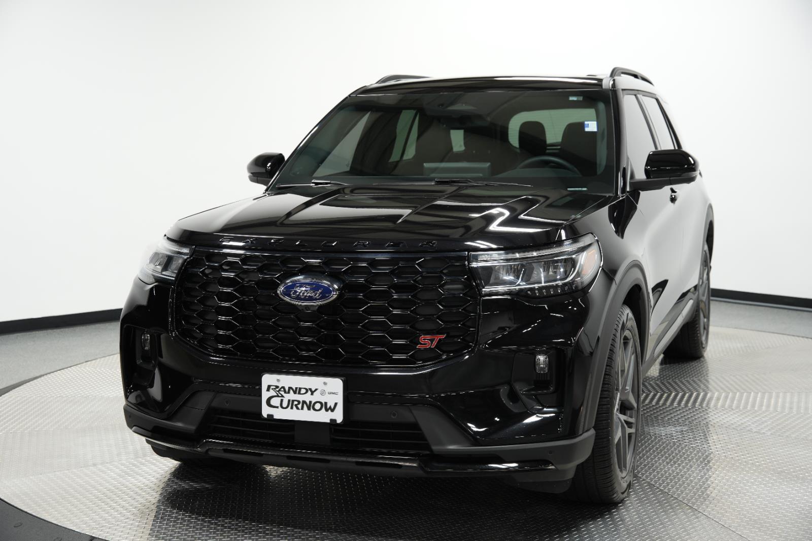 2025 Ford Explorer ST photo 3