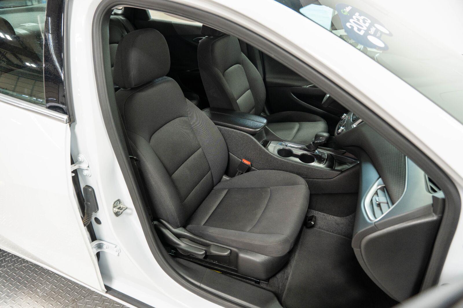 2025 Chevrolet Malibu 1LT - Photo 17