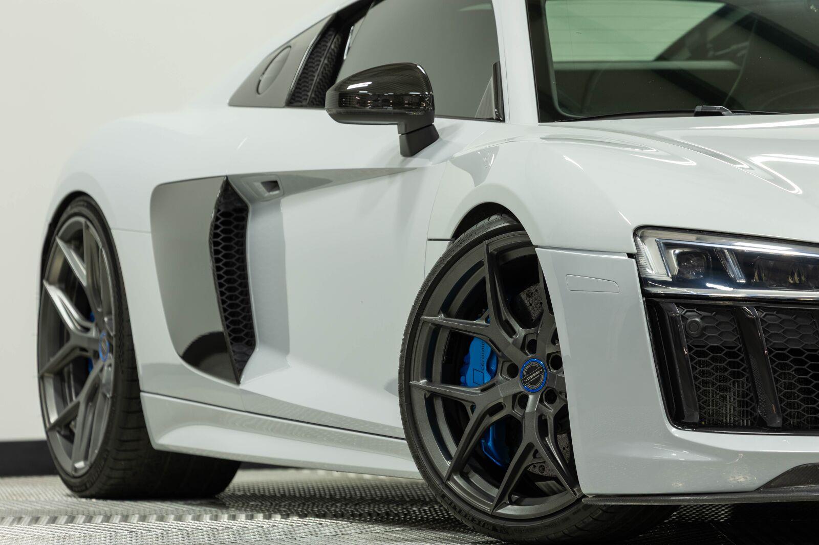 Used 2017 Audi R8 Base with VIN WUAKBAFX6H7901165 for sale in Kansas City
