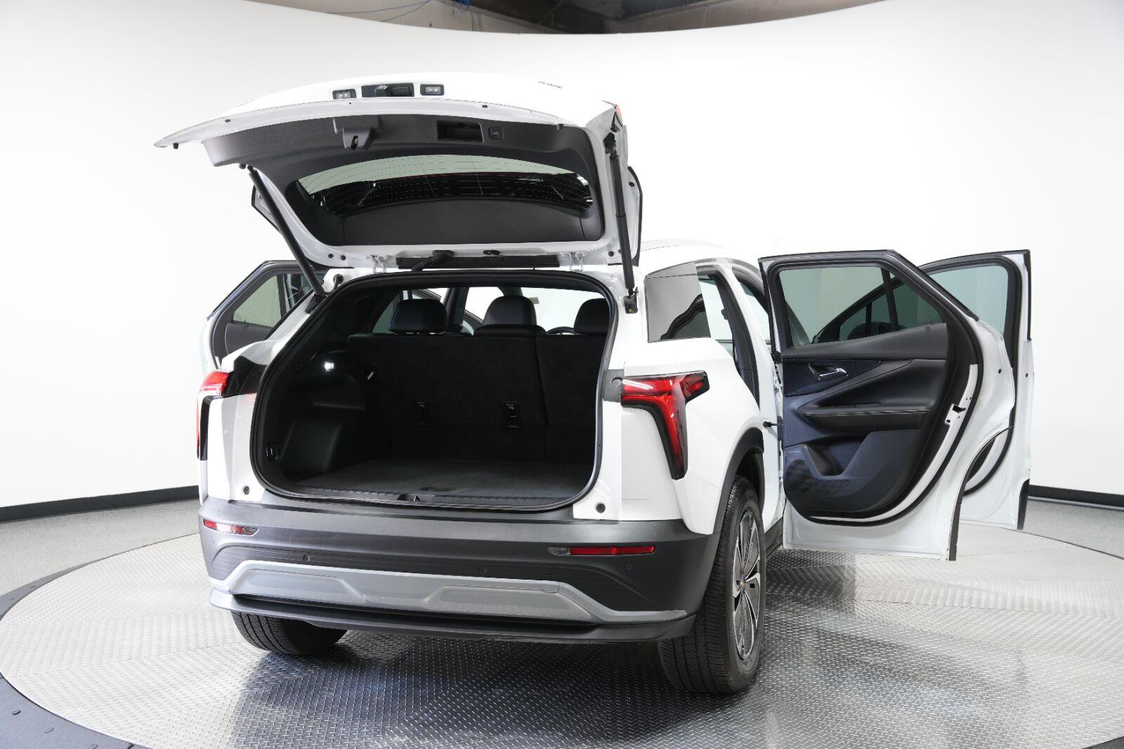 2024 Chevrolet Blazer EV LT - Photo 15
