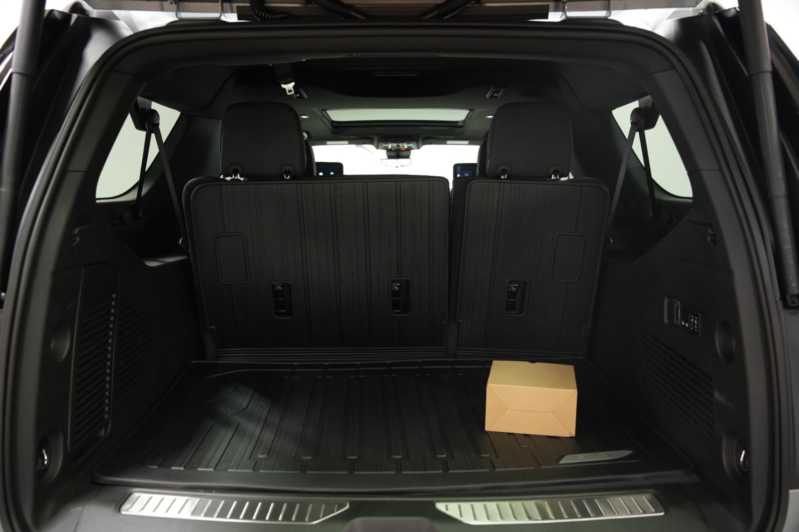 2026 GMC Yukon XL AT4 - Photo 15