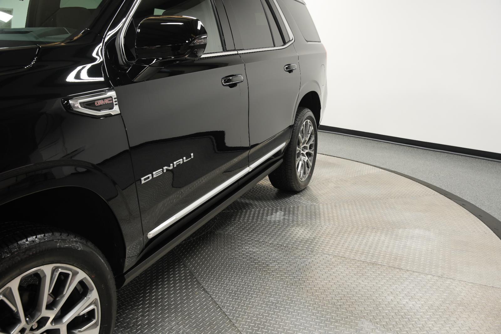 2026 GMC Yukon Denali - Photo 6
