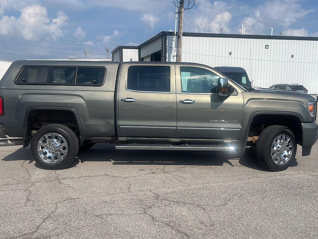 Used 2017 GMC Sierra 2500 HD Denali Truck Crew Cab