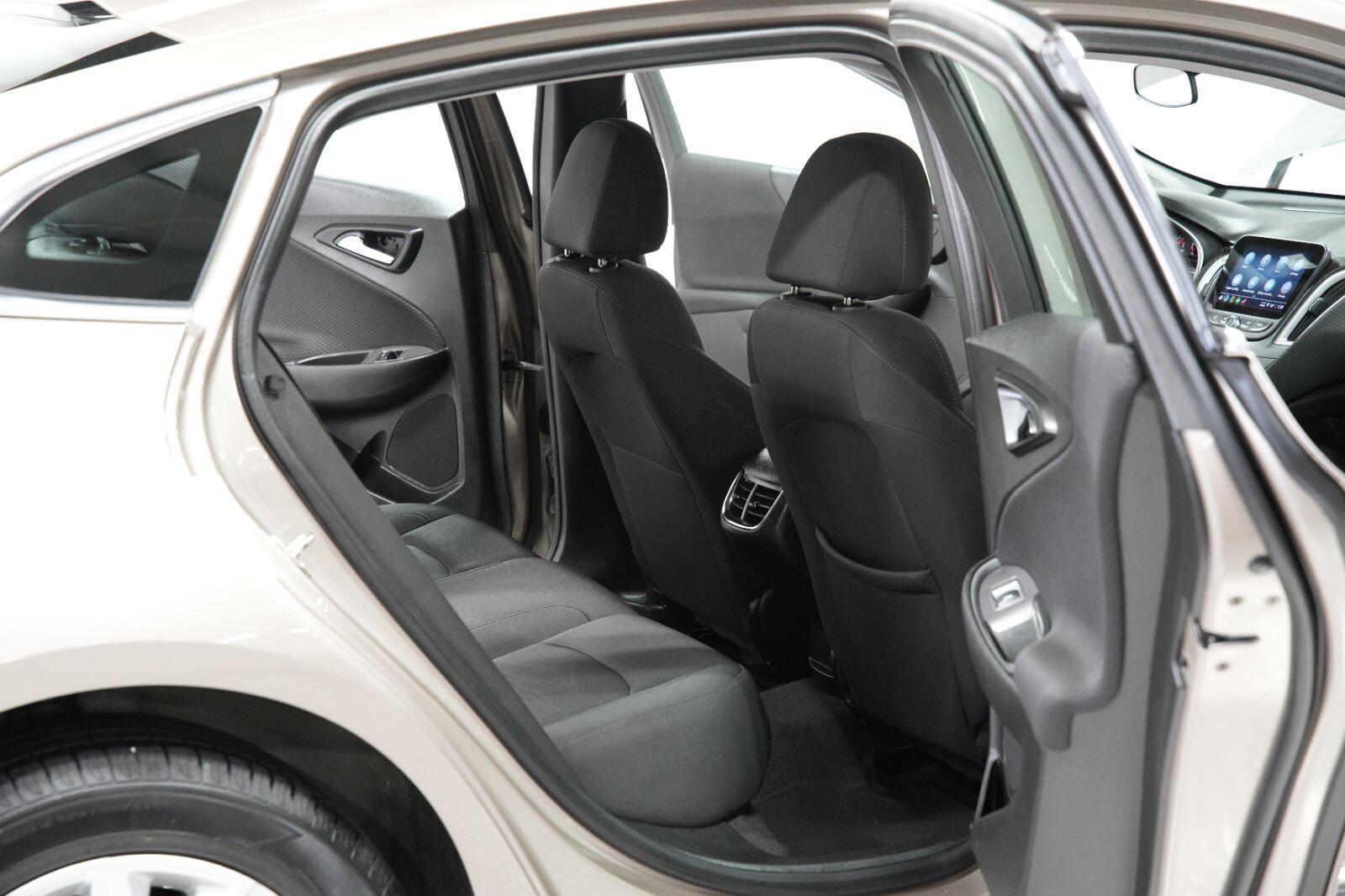 2024 Chevrolet Malibu 1LT - Photo 12