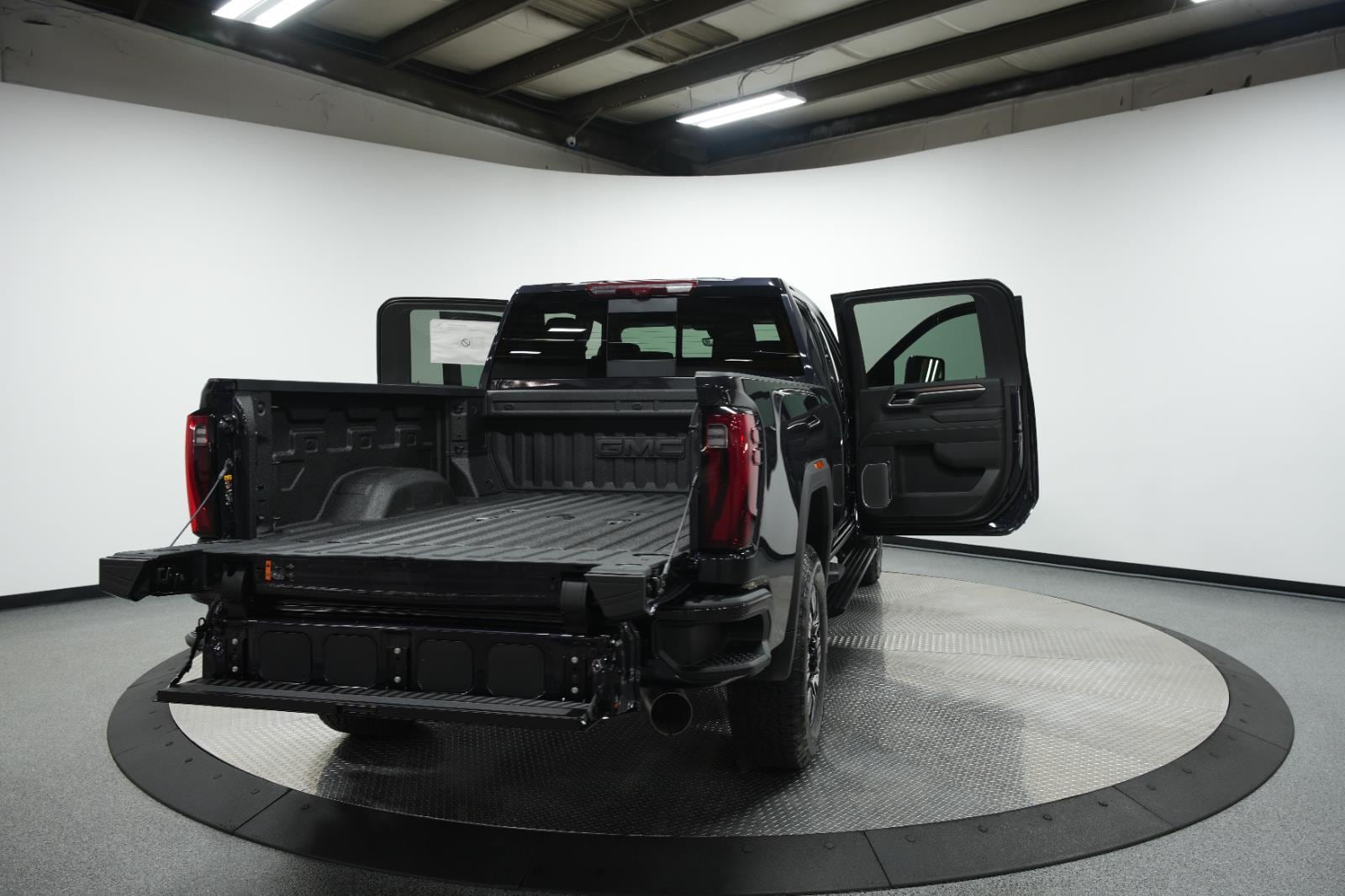 2026 GMC Sierra 2500HD Denali - Photo 29
