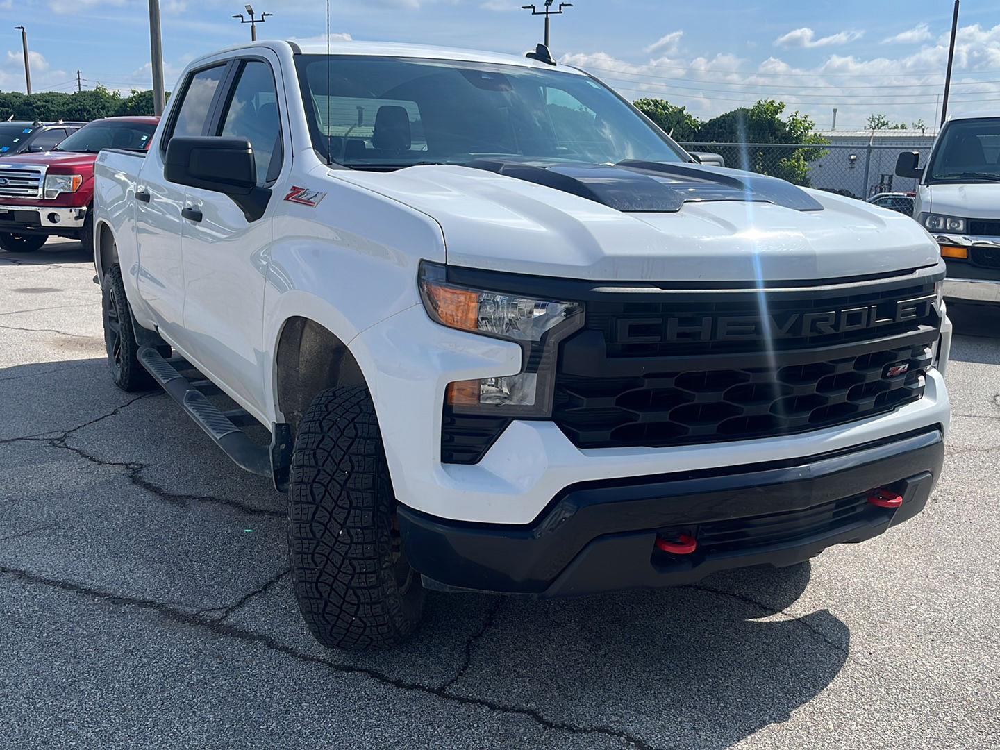 Used 2024 Chevrolet Silverado 1500 Custom with VIN 3GCPDCEK5RG285267 for sale in Kansas City