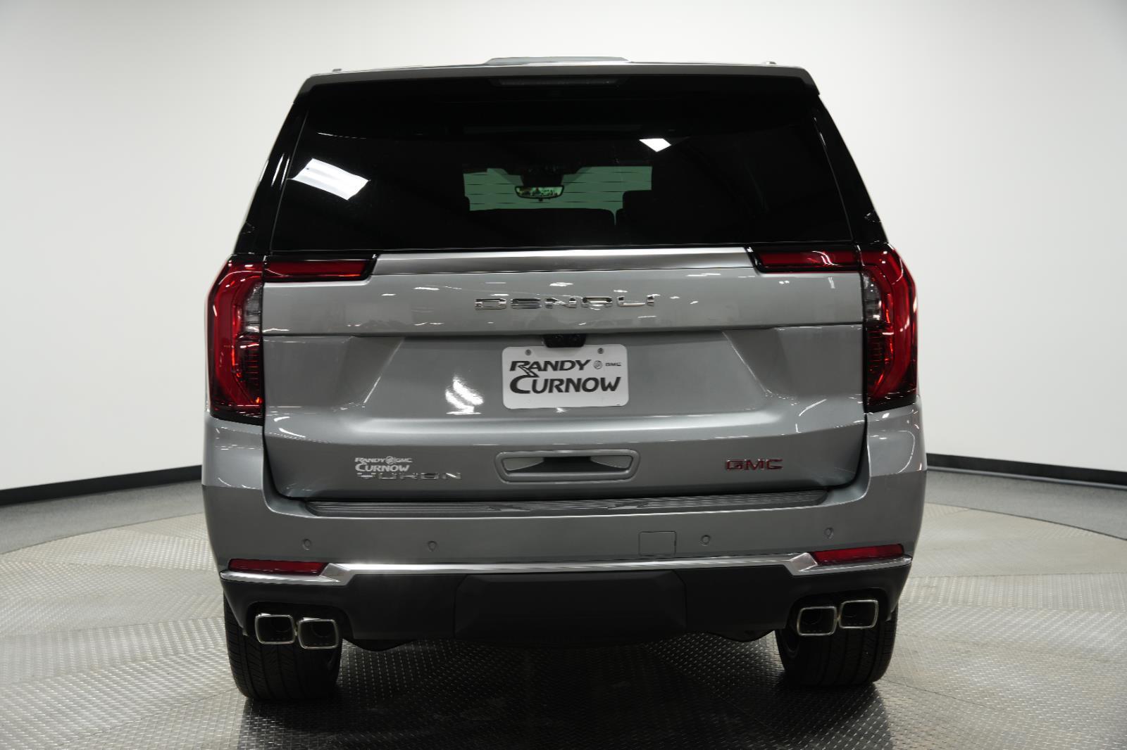 2026 GMC Yukon Denali - Photo 9