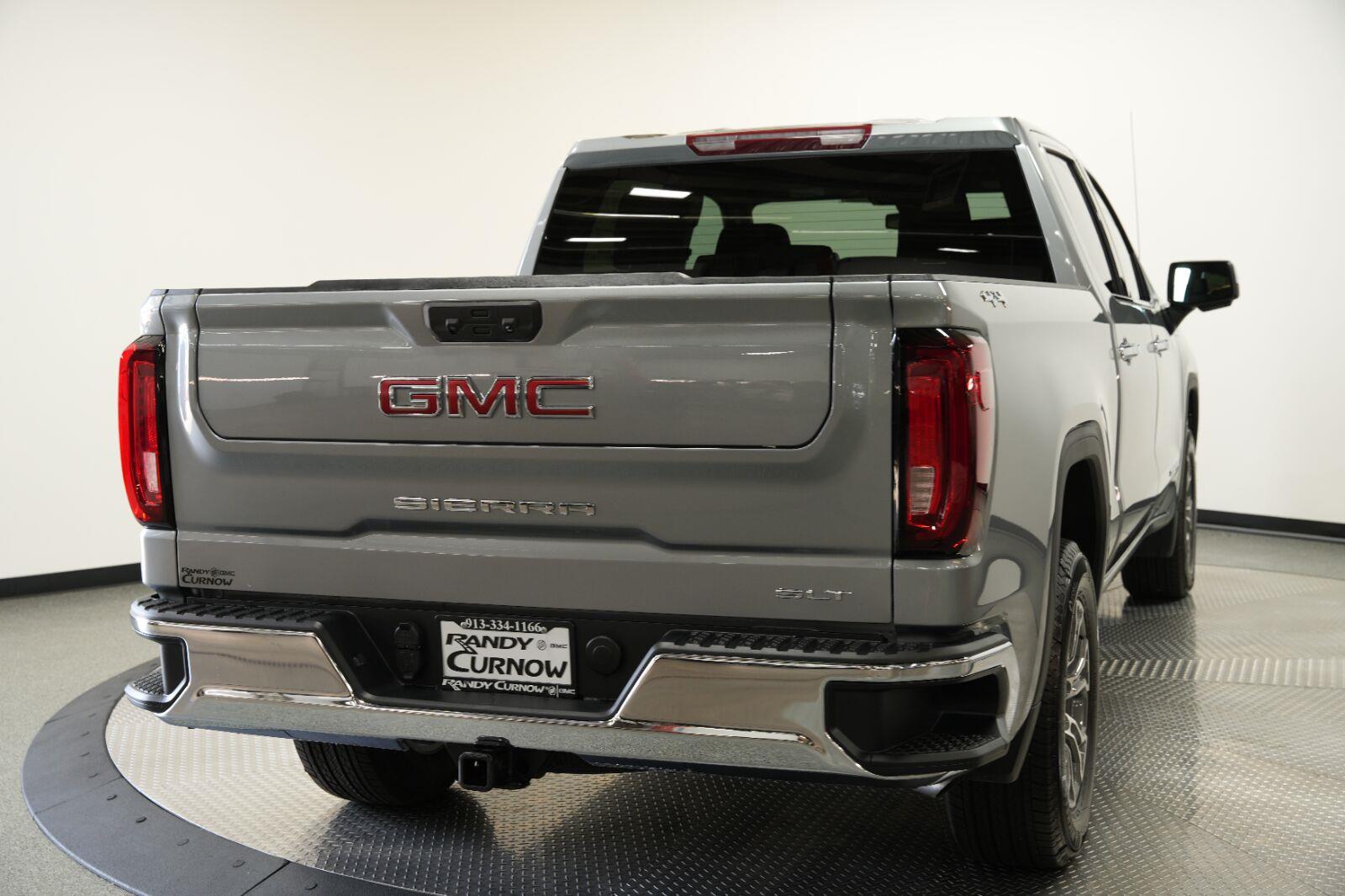 2026 GMC Sierra 1500 SLT - Photo 8