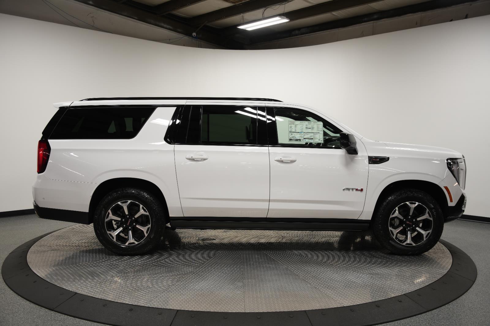 2026 GMC Yukon XL AT4 - Photo 9