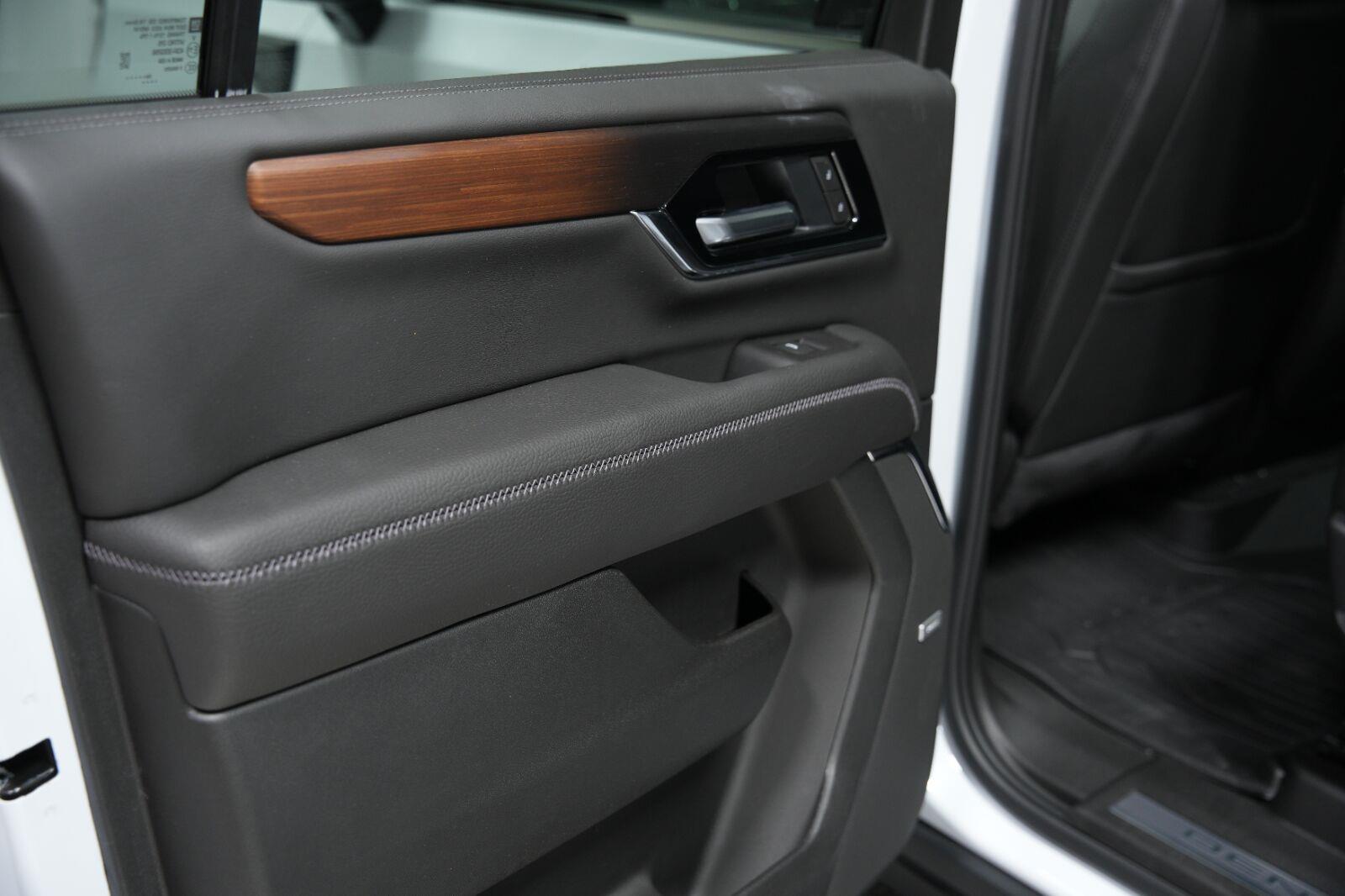 2026 GMC Yukon XL Denali - Photo 39