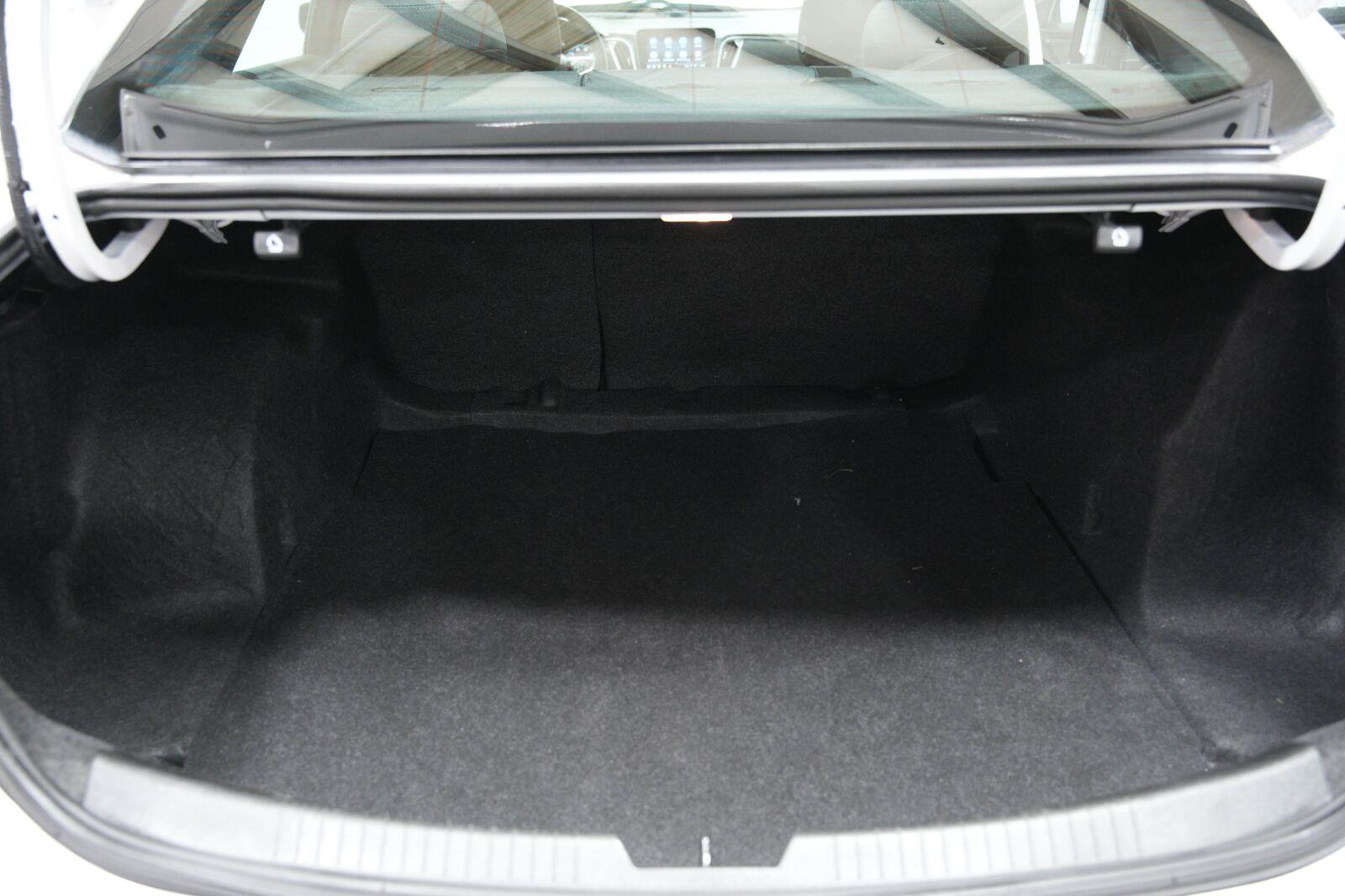 2025 Chevrolet Malibu 1LT - Photo 13