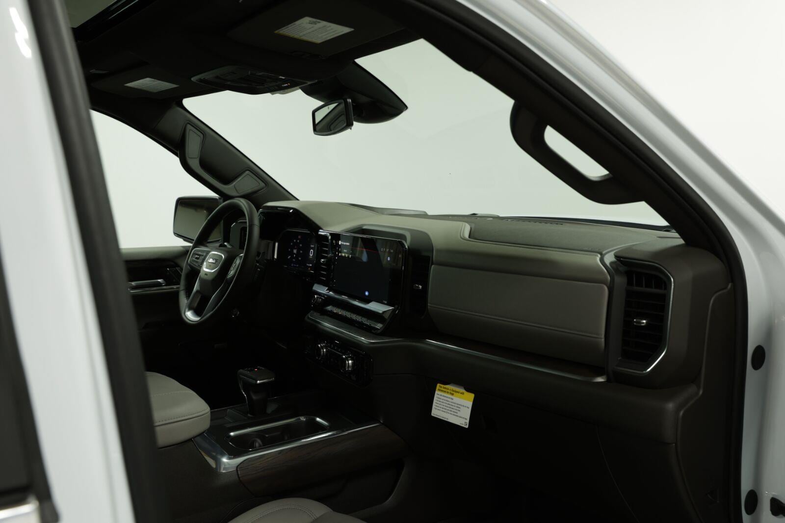 2026 GMC Sierra 1500 SLT - Photo 17