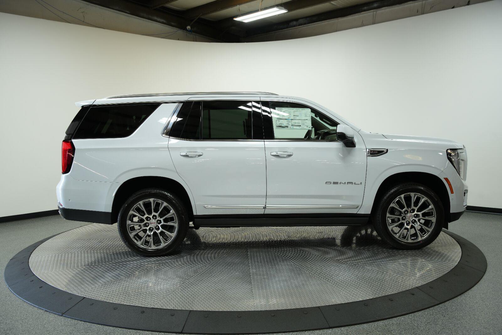 2026 GMC Yukon Denali - Photo 11