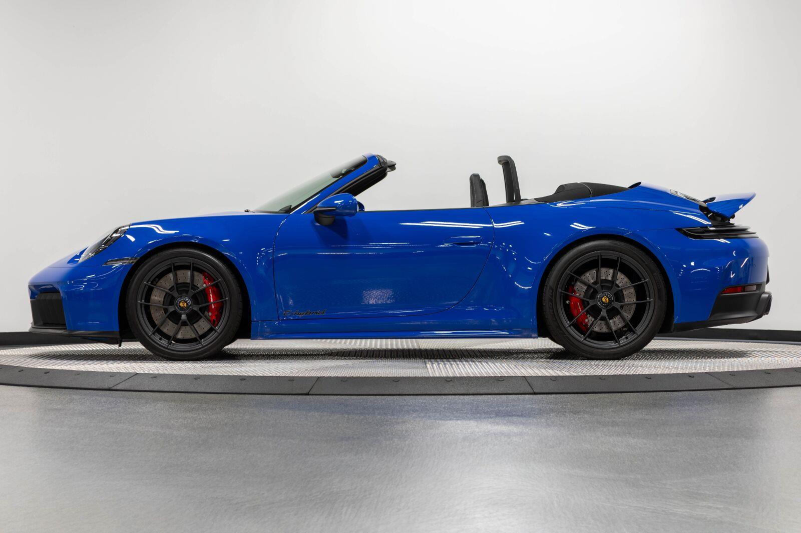 2026 Porsche 911 GTS - Photo 21