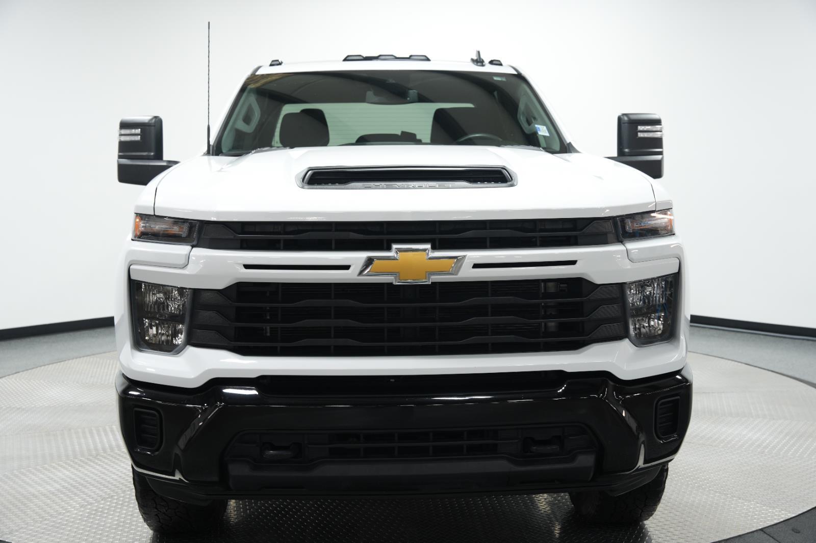 Used 2024 Chevrolet Silverado 2500HD Custom with VIN 2GC4YME73R1147325 for sale in Kansas City