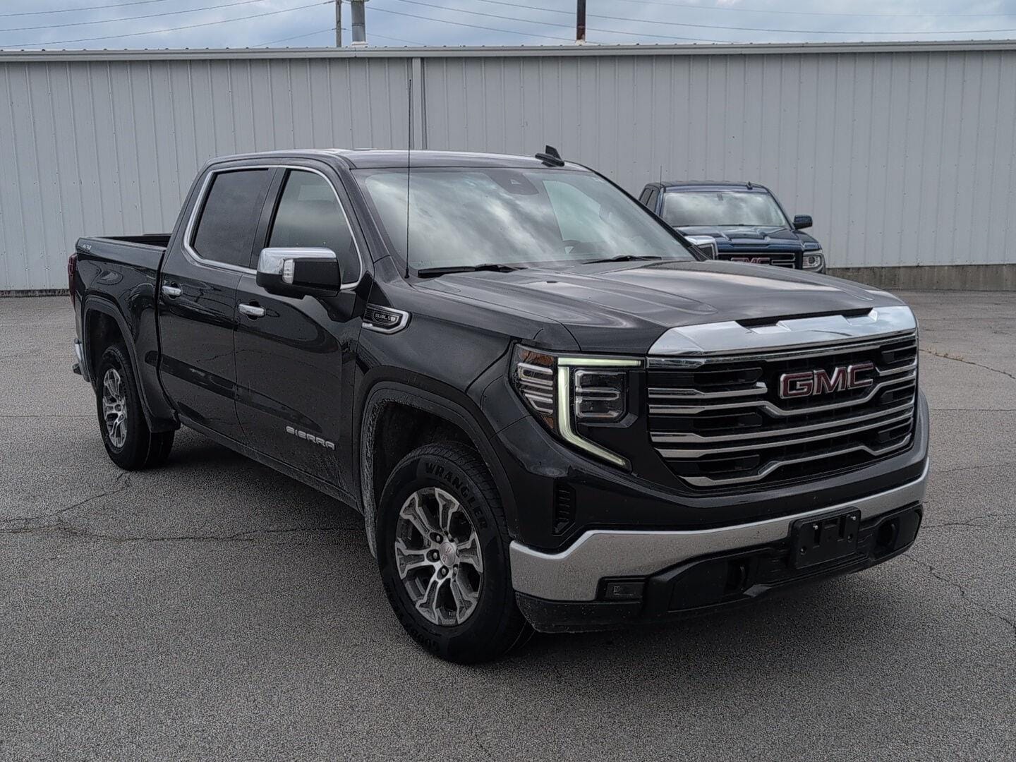 Used 2025 GMC Sierra 1500 SLT with VIN 1GTUUDEDXSZ182619 for sale in Kansas City