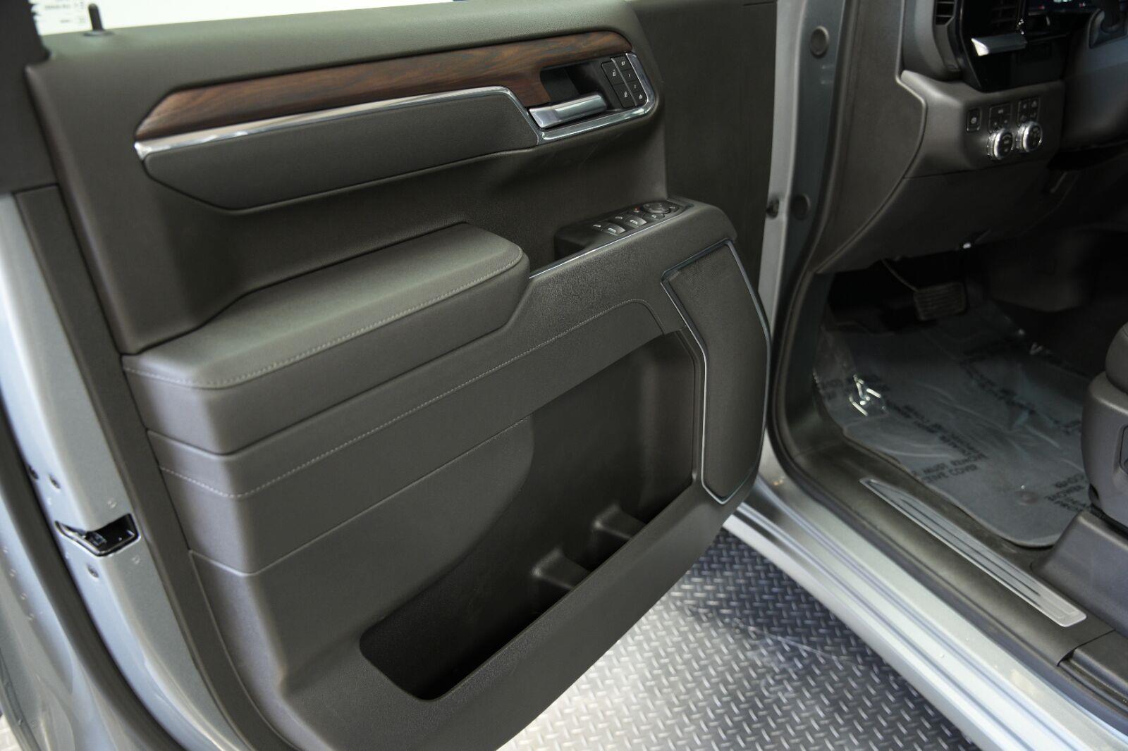 2026 GMC Sierra 1500 SLT - Photo 33