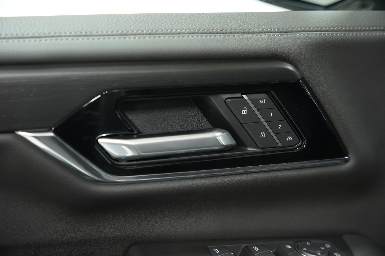 2026 GMC Yukon Denali - Photo 31